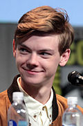 https://upload.wikimedia.org/wikipedia/commons/thumb/0/08/Thomas_Brodie-Sangster_by_Gage_Skidmore_2.jpg/120px-Thomas_Brodie-Sangster_by_Gage_Skidmore_2.jpg